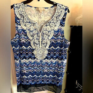 CAROLINE TAYLOR XL crocheted V neck top 97% cotton 3% spandex Sleeveless Blues